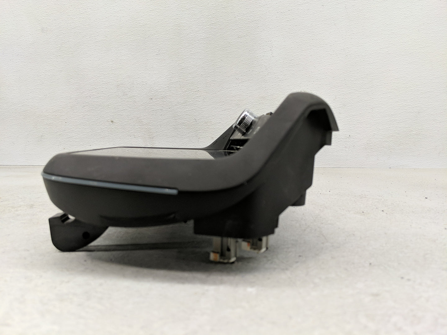 2017 Chevrolet Camaro Radio AM FM Cd Player Receiver Replacement P/N:84135750 Fits OEM Used Auto Parts - Oemusedautoparts1.c