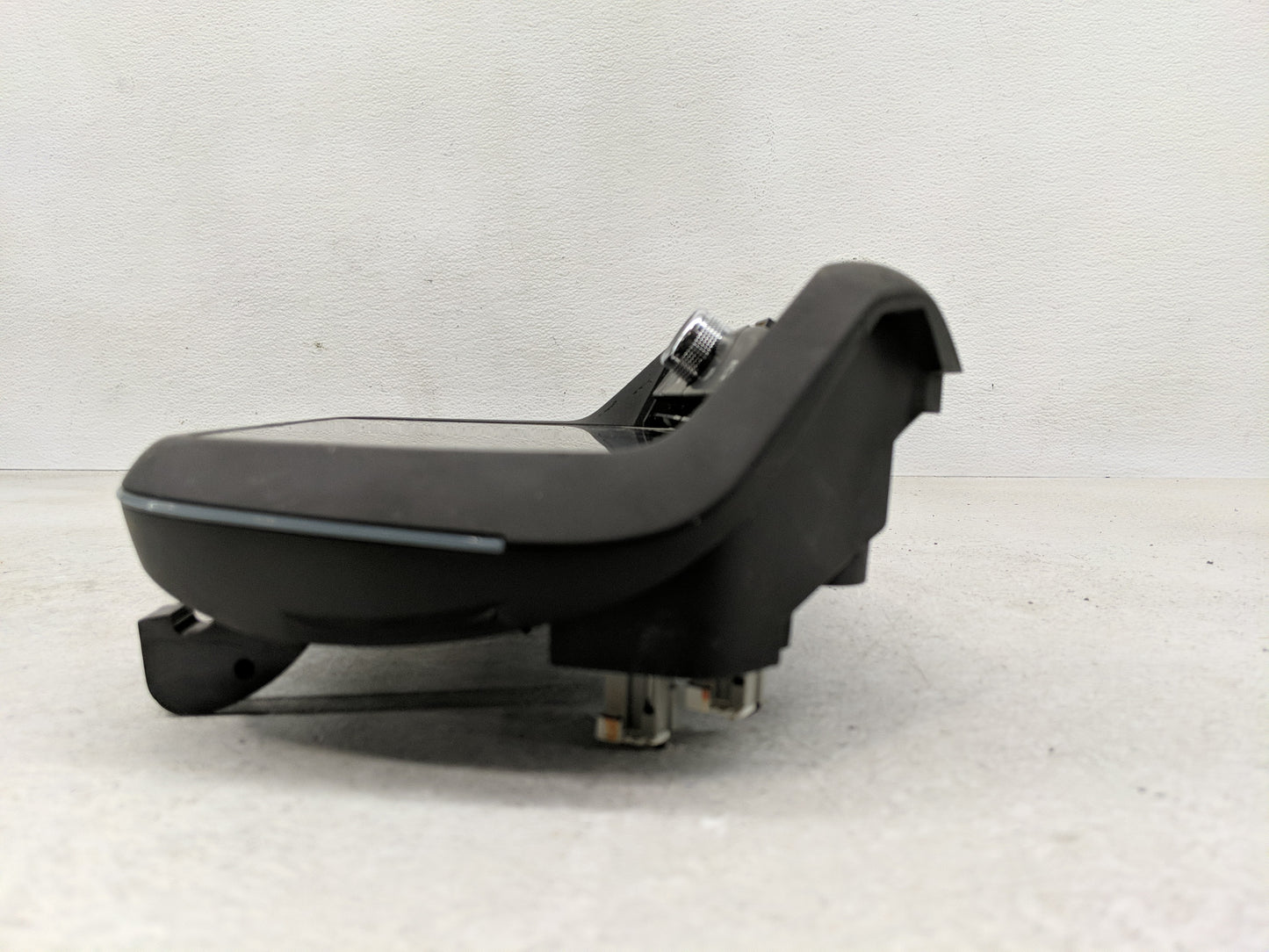 2017 Chevrolet Camaro Radio AM FM Cd Player Receiver Replacement P/N:84135750 Fits OEM Used Auto Parts - Oemusedautoparts1.c