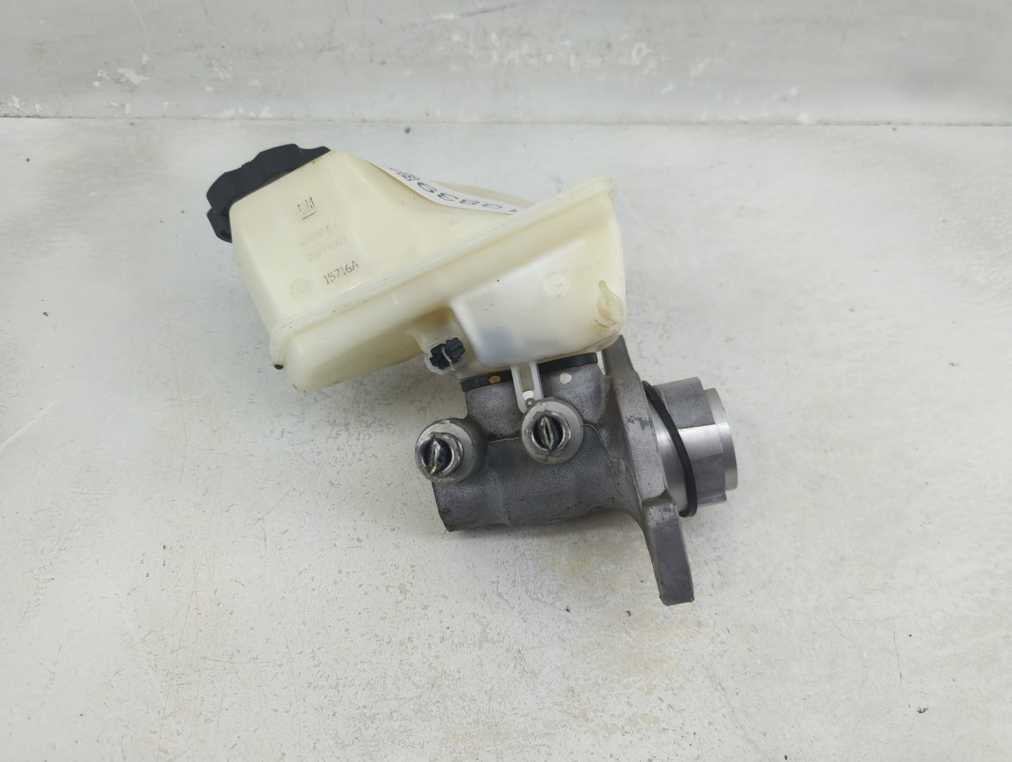 2016-2020 Chevrolet Camaro Brake Master Cylinder - Oemusedautoparts1.com