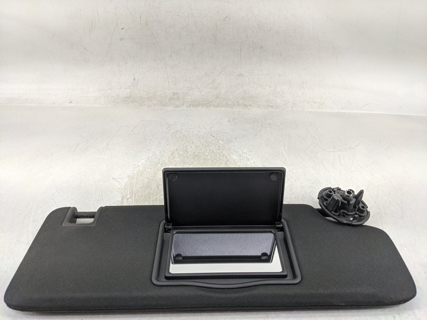 2021 Chevrolet Camaro Sun Visor Shade Replacement Passenger Right Mirror Fits OEM Used Auto Parts - Oemusedautoparts1.com