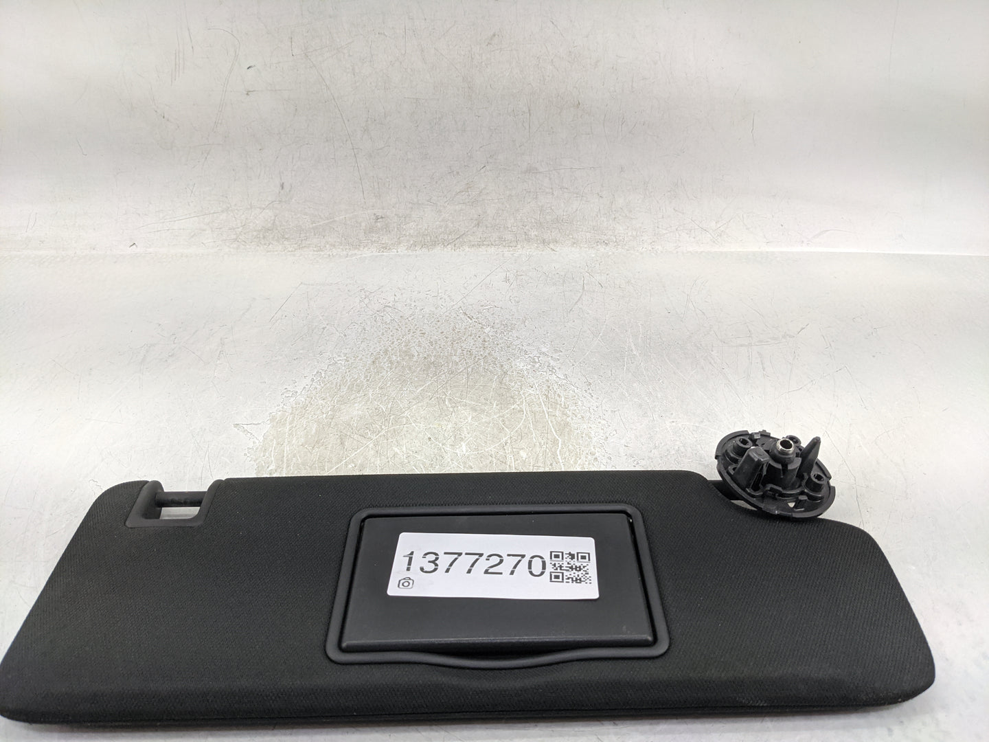 2021 Chevrolet Camaro Sun Visor Shade Replacement Passenger Right Mirror Fits OEM Used Auto Parts - Oemusedautoparts1.com