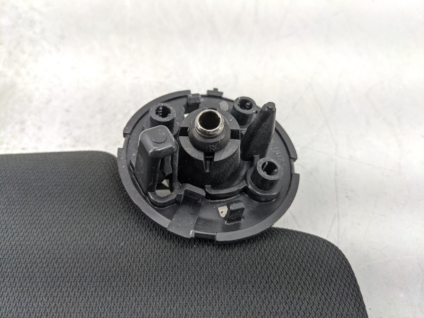 2021 Chevrolet Camaro Sun Visor Shade Replacement Passenger Right Mirror Fits OEM Used Auto Parts - Oemusedautoparts1.com