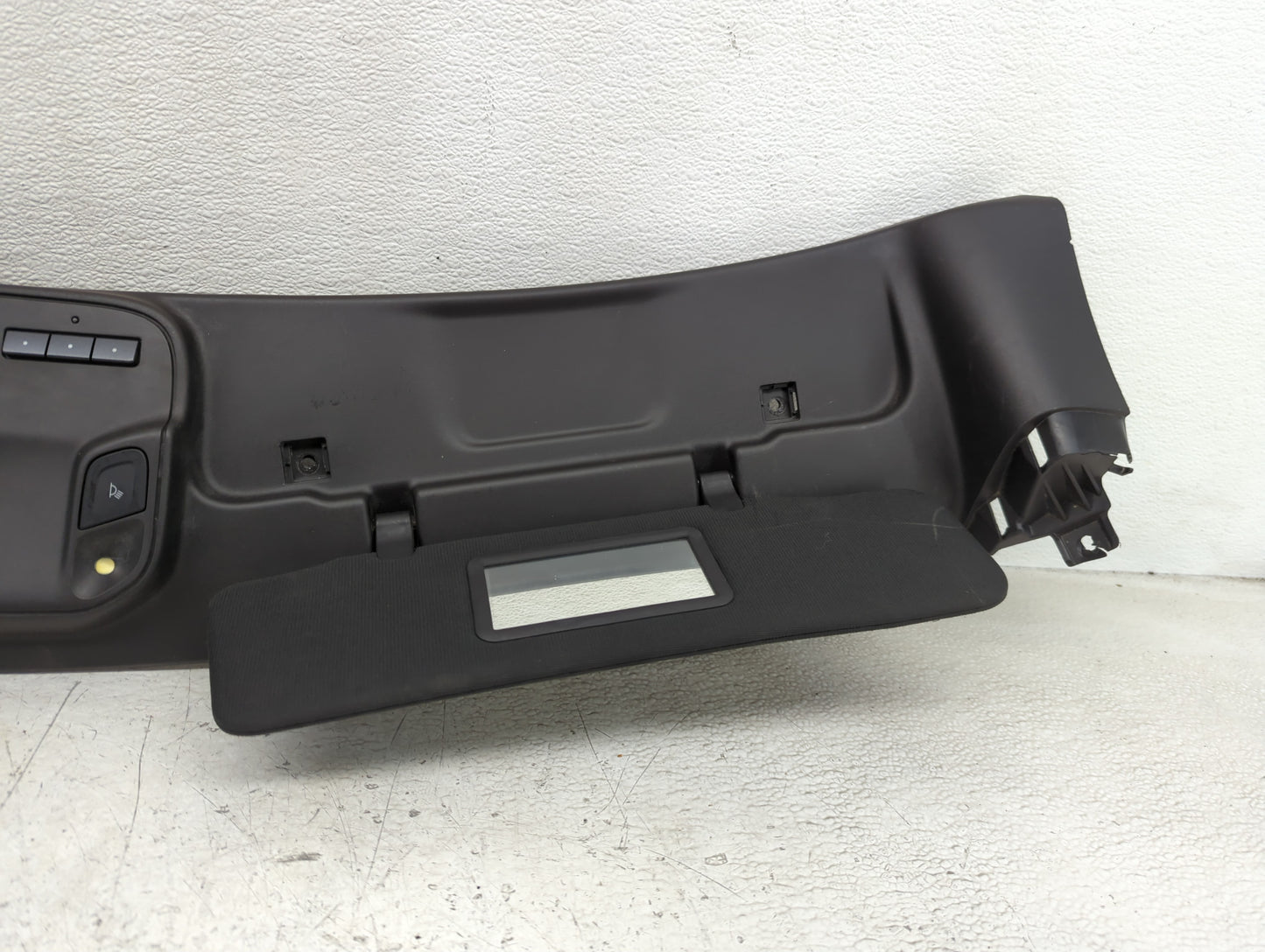 2017 Chevrolet Camaro Overhead Roof Console - Oemusedautoparts1.com