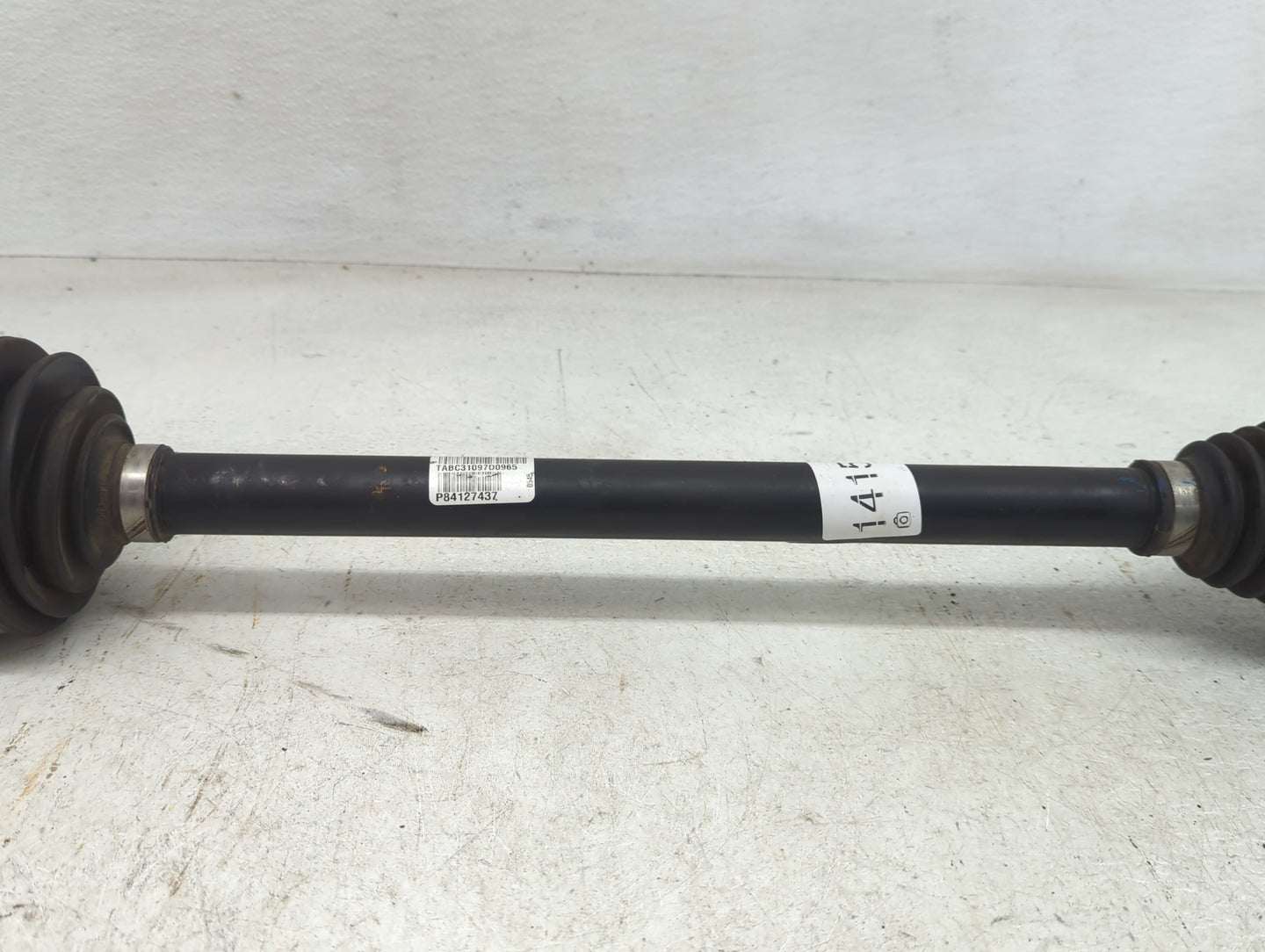 2017-2021 Chevrolet Camaro Axle Shaft Front Passenger Cv C/v - Oemusedautoparts1.com