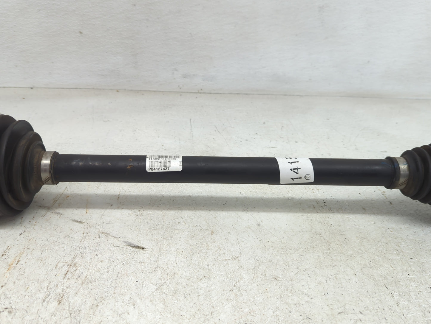 2017-2021 Chevrolet Camaro Axle Shaft Front Passenger Cv C/v - Oemusedautoparts1.com