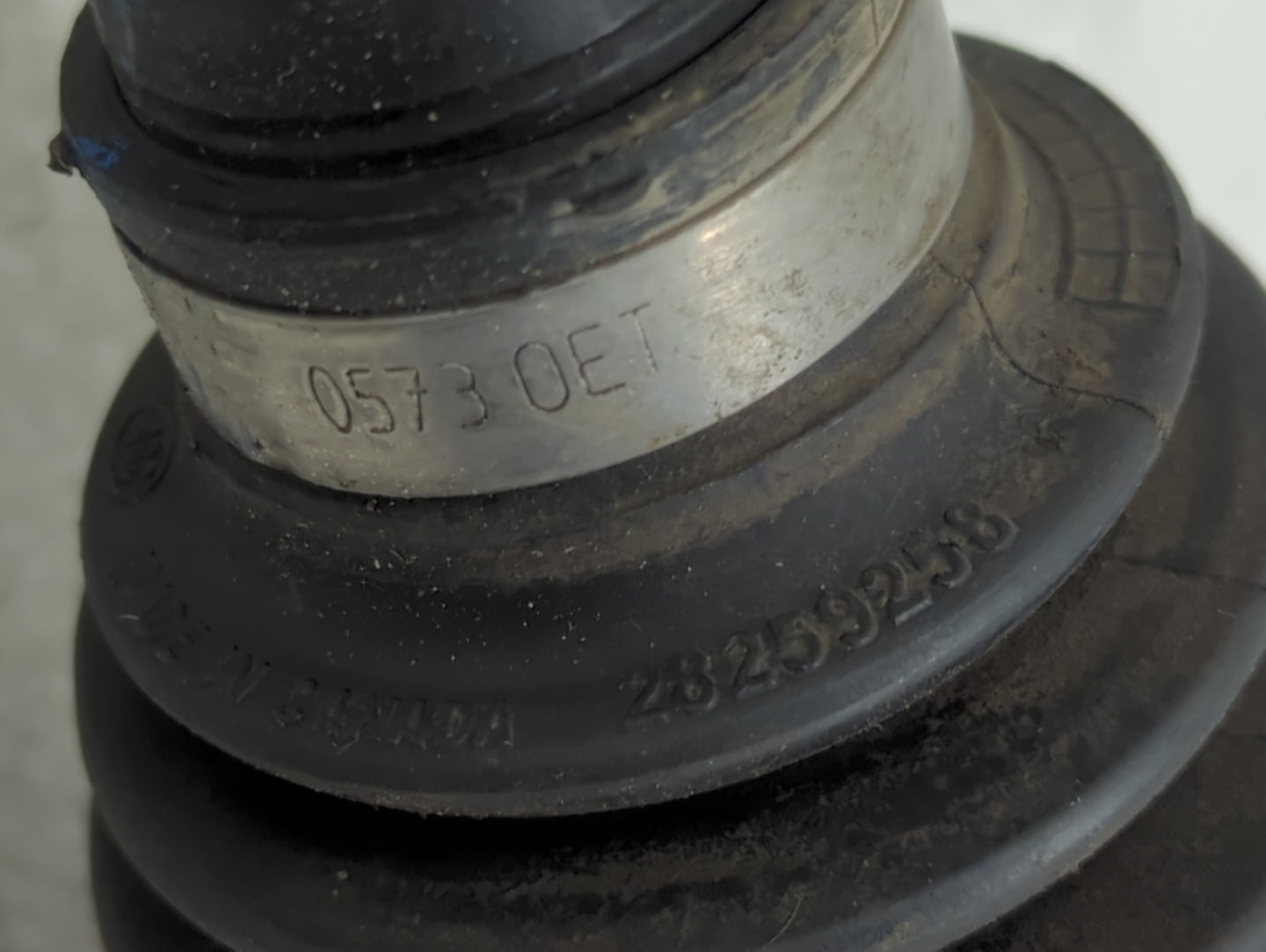2017-2021 Chevrolet Camaro Axle Shaft Front Passenger Cv C/v - Oemusedautoparts1.com