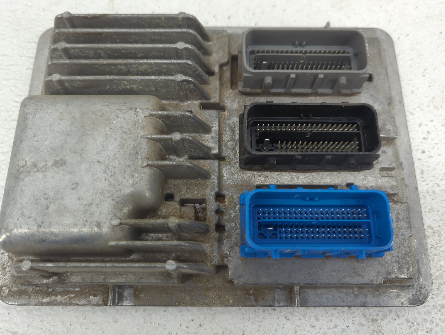 2017 Chevrolet Camaro PCM Engine Control Computer ECU ECM PCU OEM P/N:12681528 12669908 Fits Fits 2018 2019 2020 OEM Used Au