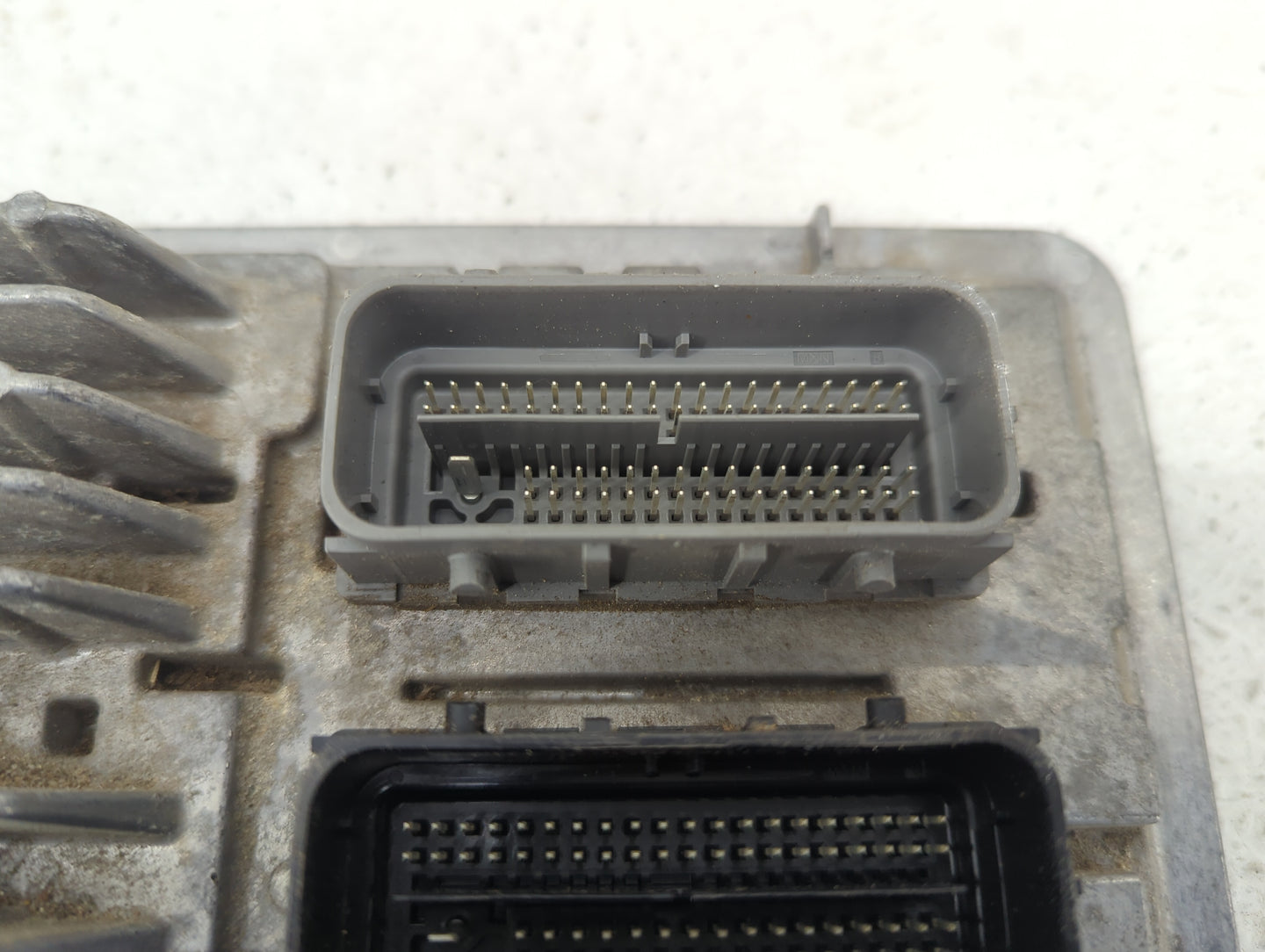 2017 Chevrolet Camaro PCM Engine Control Computer ECU ECM PCU OEM P/N:12681528 12669908 Fits Fits 2018 2019 2020 OEM Used Au