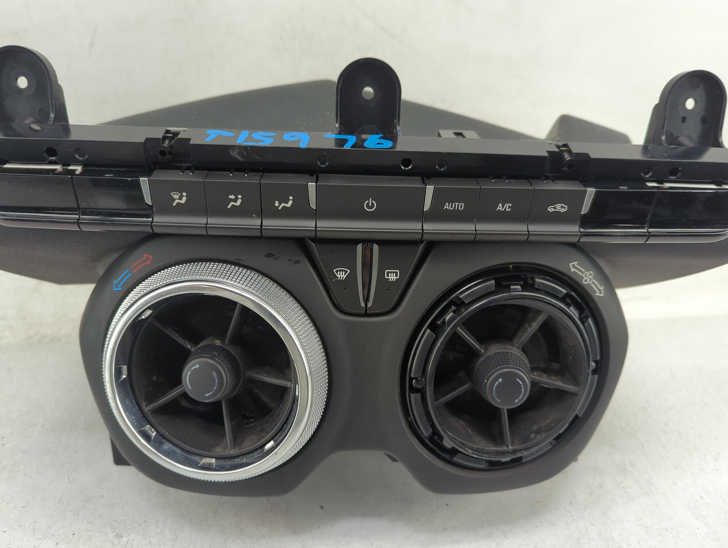 2016-2017 Chevrolet Camaro Climate Control Module Temperature AC/Heater Replacement P/N:84078979 Fits Fits 2016 2017 OEM Use