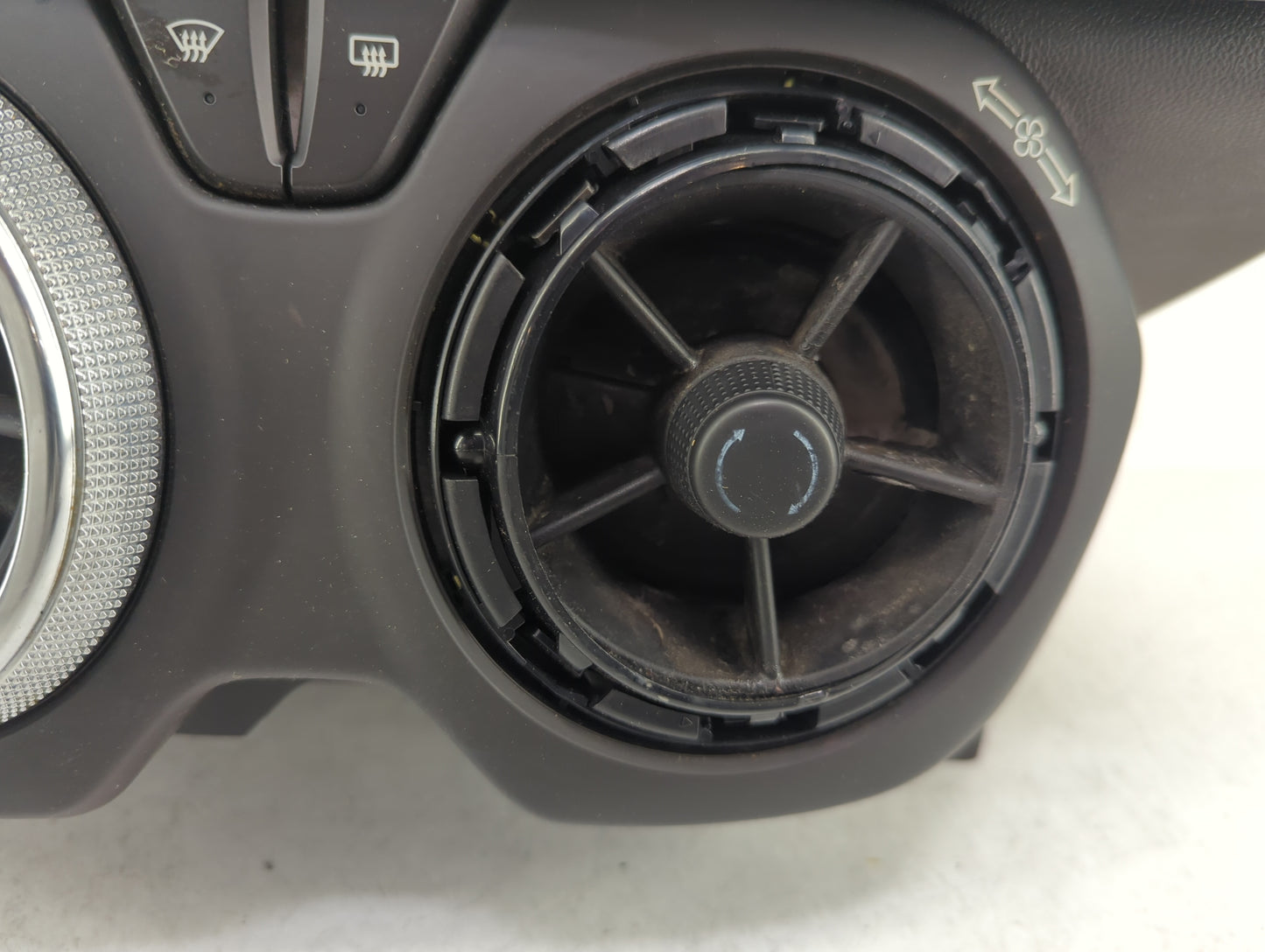 2016-2017 Chevrolet Camaro Climate Control Module Temperature AC/Heater Replacement P/N:84078979 Fits Fits 2016 2017 OEM Use