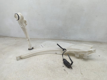 2016-2017 Chevrolet Camaro Windshield Washer Fluid Reservoir Bottle Oem 1465831 - Oemusedautoparts1.com