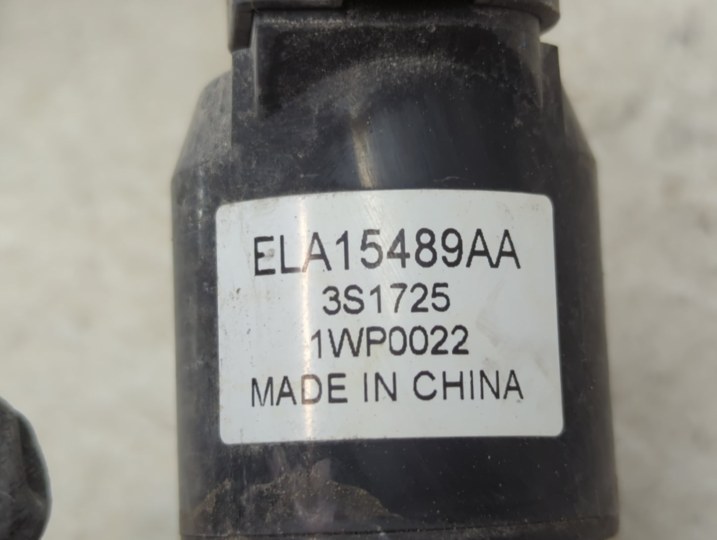 2016-2017 Chevrolet Camaro Windshield Washer Fluid Reservoir Bottle Oem 1465831 - Oemusedautoparts1.com