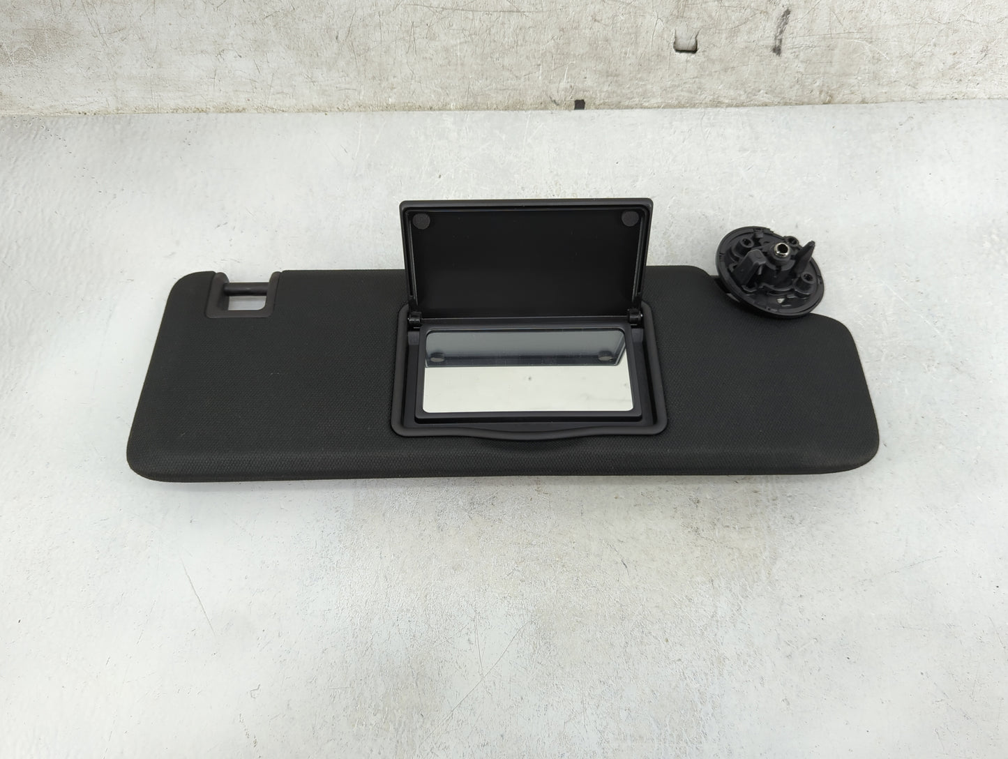 2021 Chevrolet Camaro Sun Visor Shade Replacement Passenger Right Mirror Fits OEM Used Auto Parts - Oemusedautoparts1.com