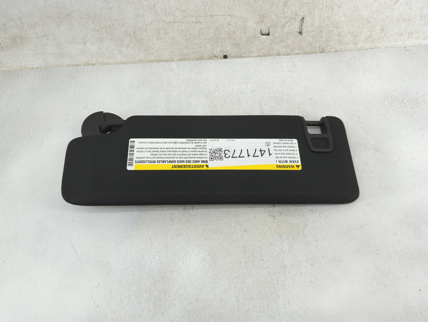 2021 Chevrolet Camaro Sun Visor Shade Replacement Passenger Right Mirror Fits OEM Used Auto Parts - Oemusedautoparts1.com