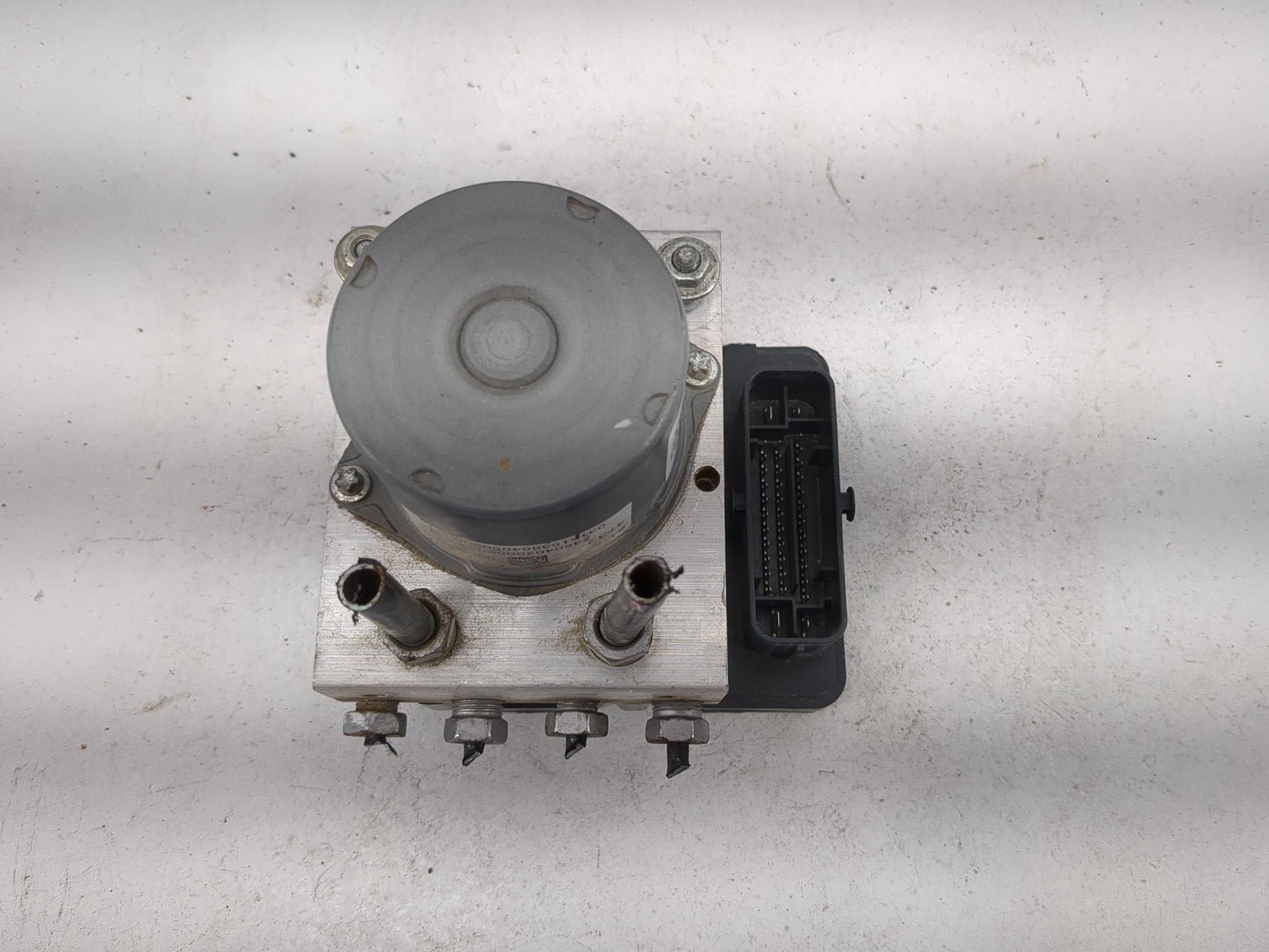 2017 Chevrolet Camaro ABS Pump Control Module Replacement P/N:24504020000000X 0315153864050590, 0265256456, 0265951765 Fits 