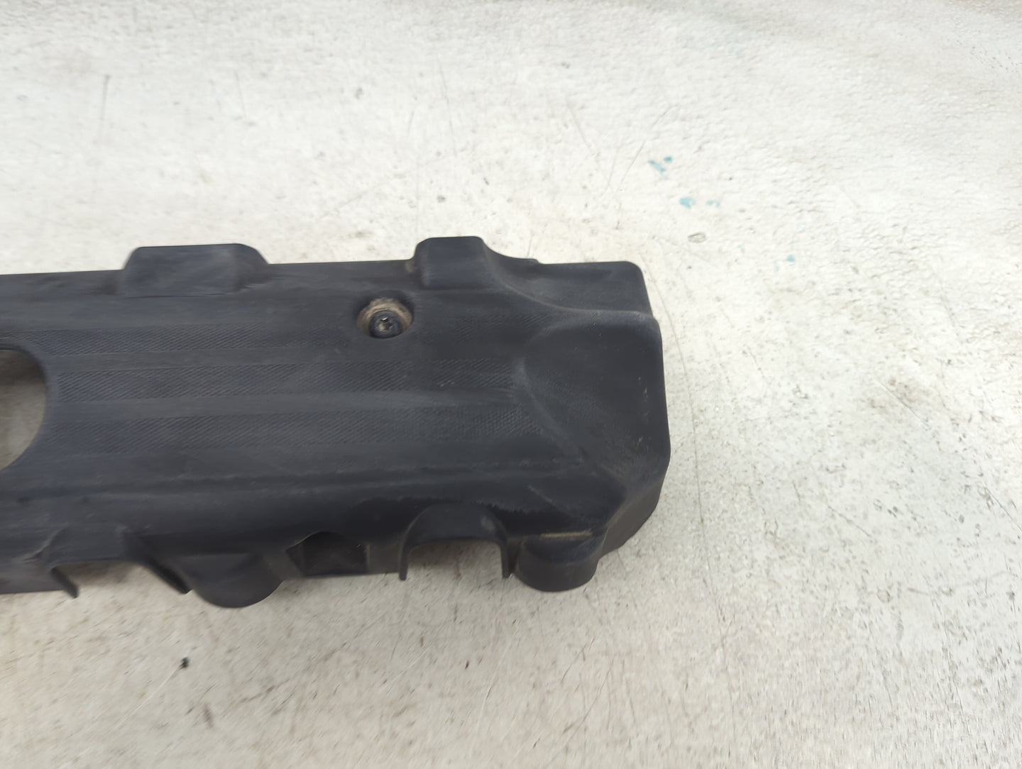 2017 Chevrolet Camaro Engine Cover Black - Oemusedautoparts1.com