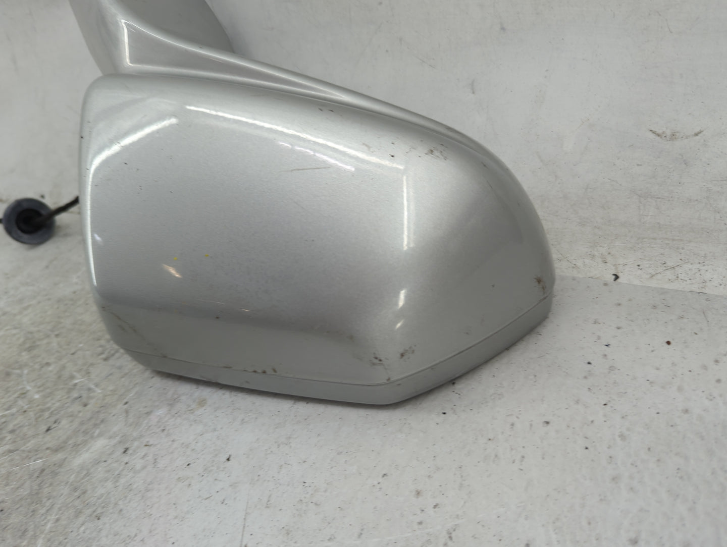 2016-2019 Chevrolet Camaro Passenger Side View Mirror - Right Door Mirror OEM Used - Oemusedautoparts1.com
