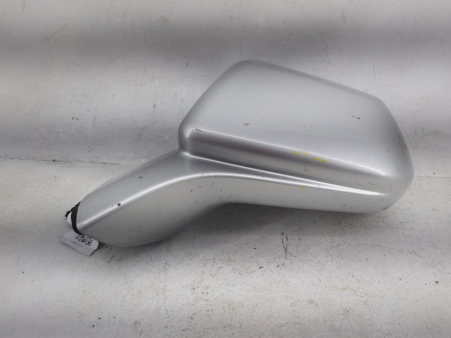 2016-2019 Chevrolet Camaro Driver Side View Mirror - Left Door Mirror OEM Used - Oemusedautoparts1.com