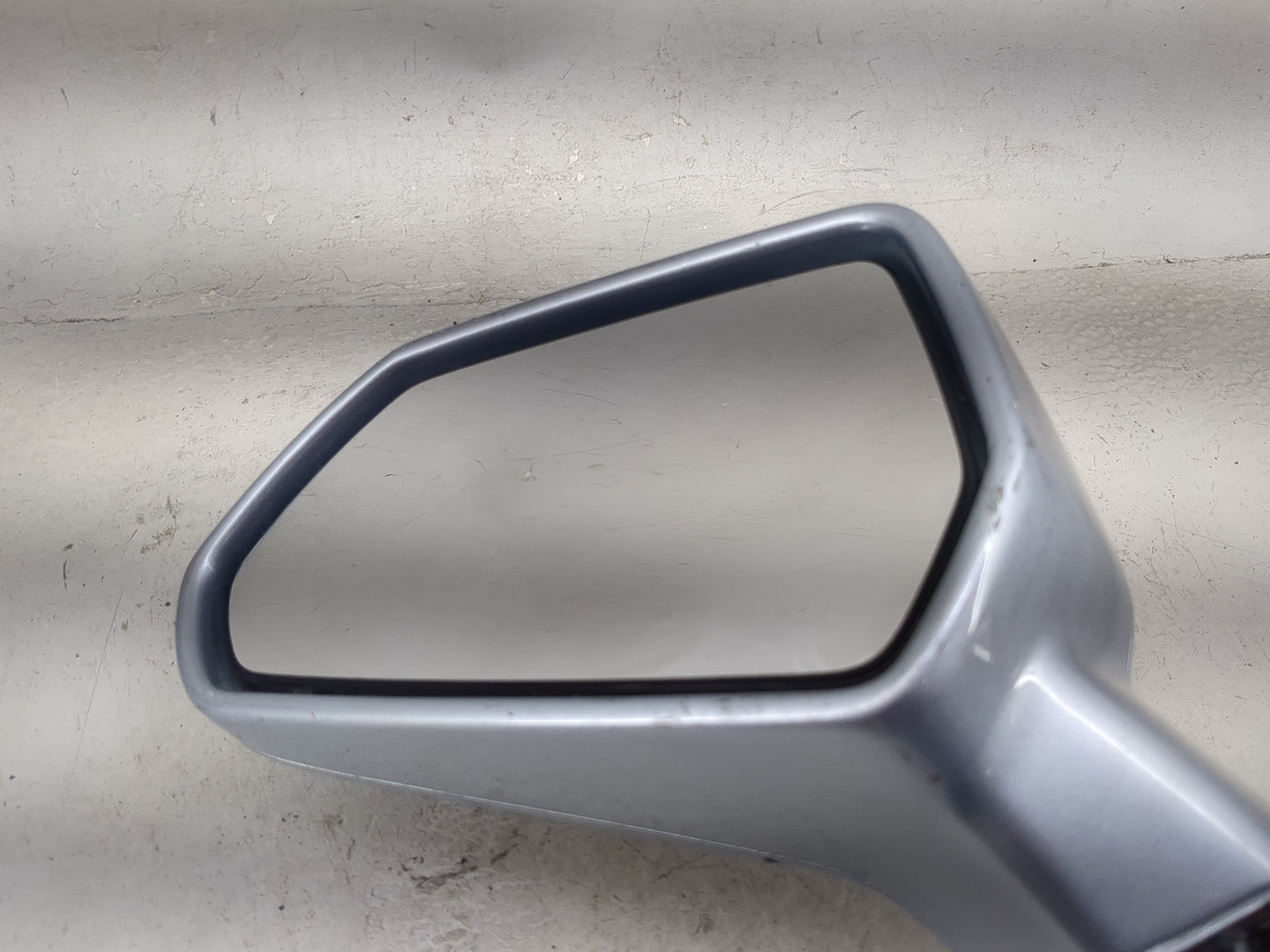 2016-2019 Chevrolet Camaro Driver Side View Mirror - Left Door Mirror OEM Used - Oemusedautoparts1.com