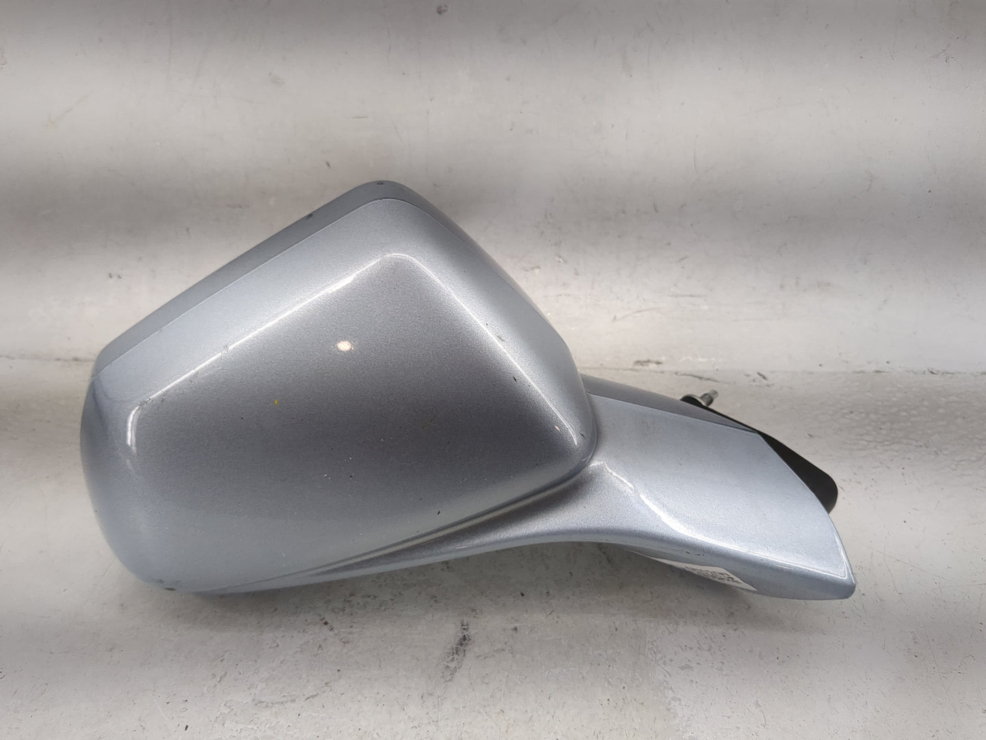2016-2019 Chevrolet Camaro Passenger Side View Mirror - Right Door Mirror OEM Used - Oemusedautoparts1.com