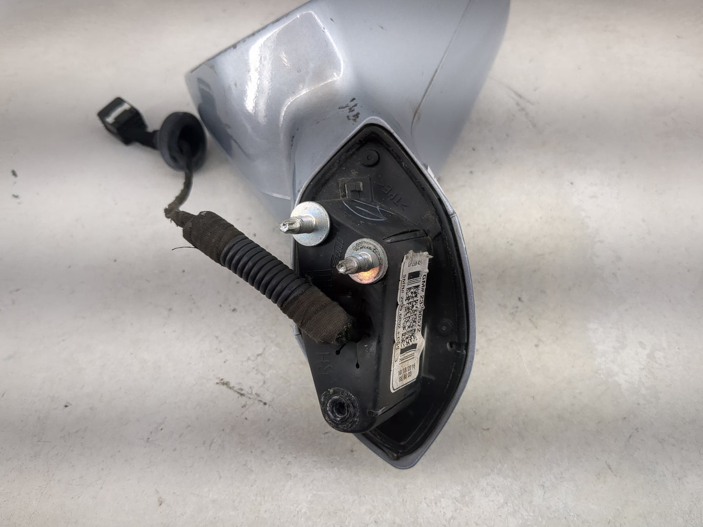 2016-2019 Chevrolet Camaro Passenger Side View Mirror - Right Door Mirror OEM Used - Oemusedautoparts1.com