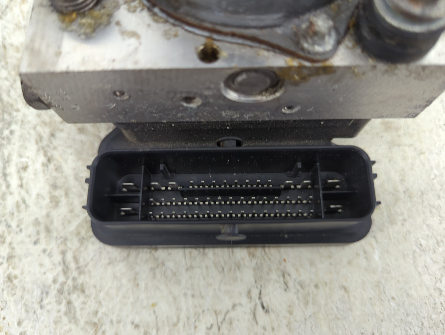 2017 Chevrolet Camaro ABS Pump Control Module Replacement P/N:0265256164 0265956947, 84055765, 84055766 Fits OEM Used Auto P