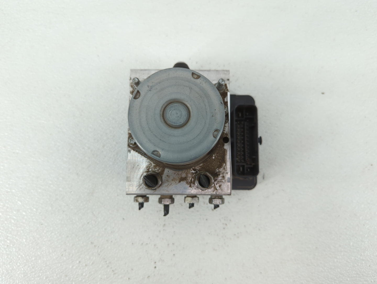 2017 Chevrolet Camaro ABS Pump Control Module Replacement P/N:065055766 Fits OEM Used Auto Parts - Oemusedautoparts1.com