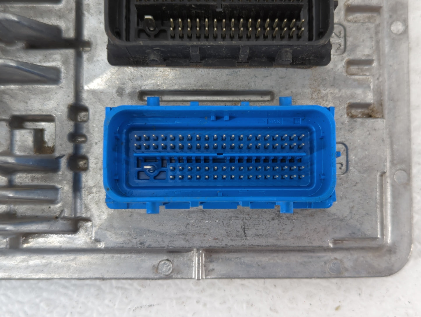 2017 Chevrolet Camaro PCM Engine Control Computer ECU ECM PCU OEM P/N:12669908 12681528, 12687296 Fits Fits 2018 2019 2020 O