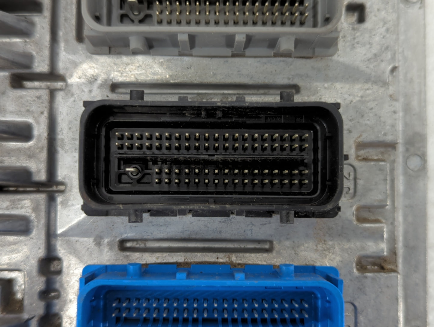 2017 Chevrolet Camaro PCM Engine Control Computer ECU ECM PCU OEM P/N:12669908 12681528, 12687296 Fits Fits 2018 2019 2020 O