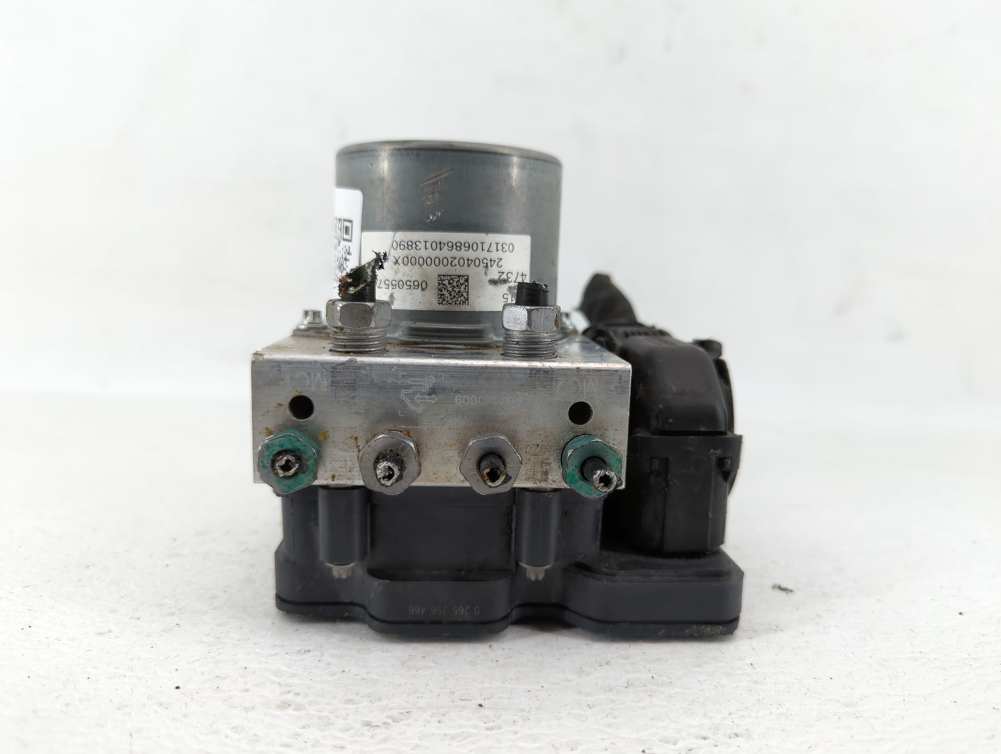 2017 Chevrolet Camaro ABS Pump Control Module Replacement P/N:065055766 Fits OEM Used Auto Parts - Oemusedautoparts1.com