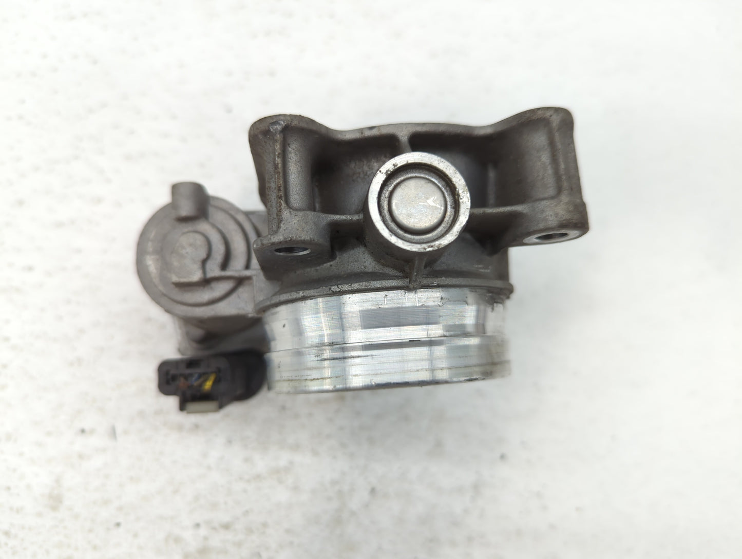 2016-2021 Chevrolet Camaro Throttle Body P/N:12670837AA Fits Fits 2013 2014 2015 2016 2017 2018 2019 2020 2021 OEM Used Auto