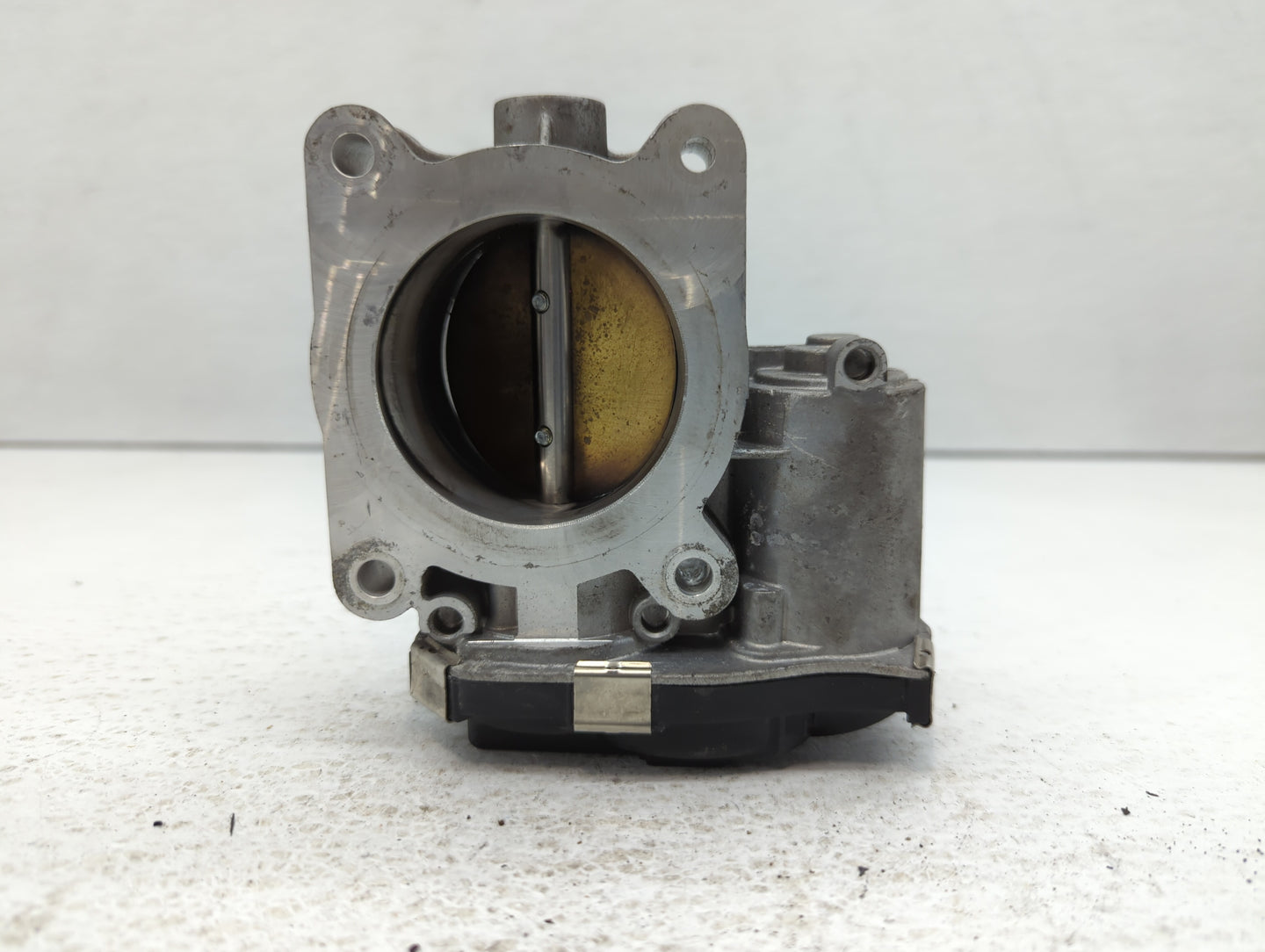 2016-2021 Chevrolet Camaro Throttle Body P/N:12670837AA Fits Fits 2013 2014 2015 2016 2017 2018 2019 2020 2021 OEM Used Auto