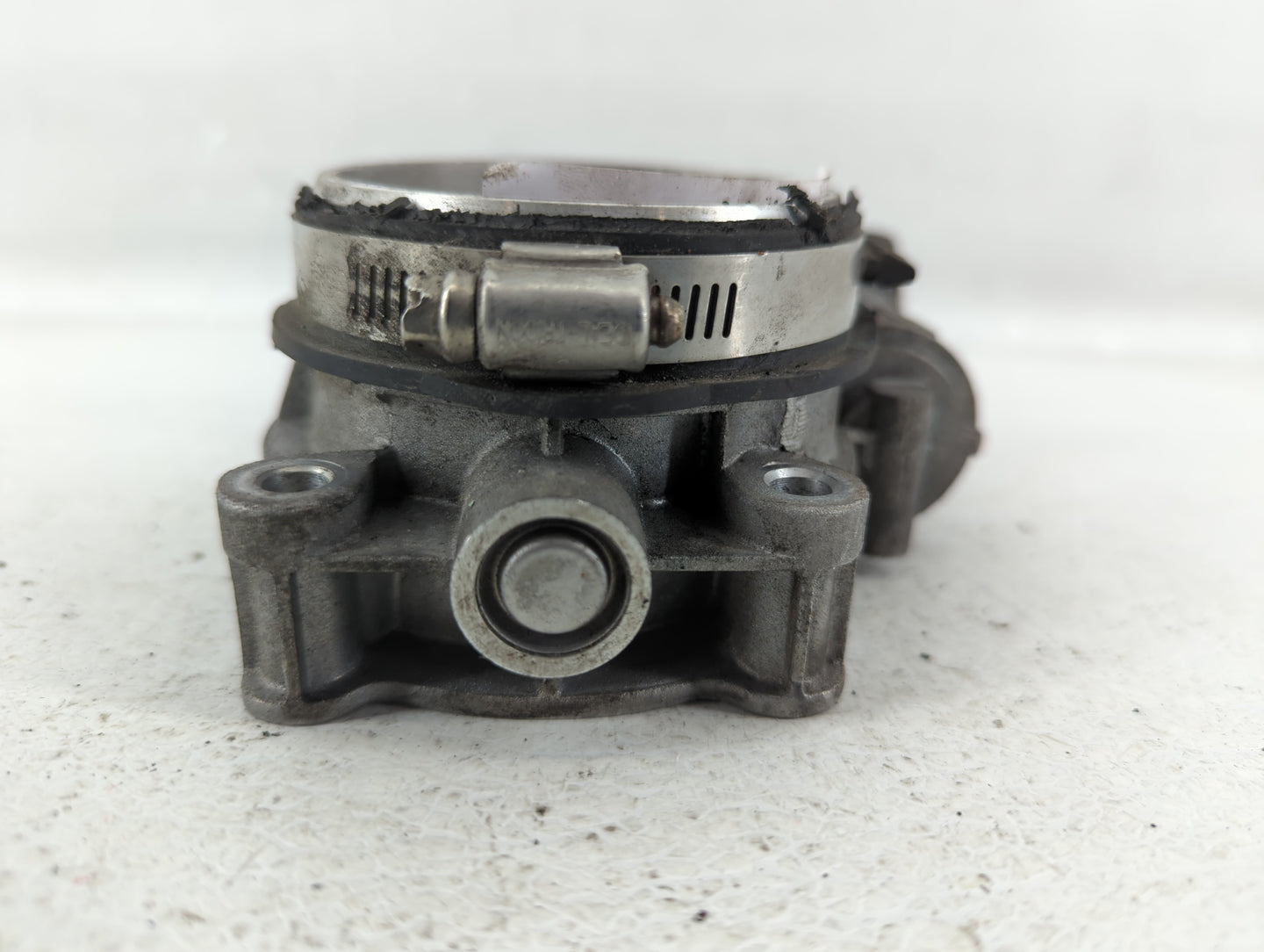 2016-2021 Chevrolet Camaro Throttle Body P/N:12671014 Fits Fits 2016 2017 2018 2019 2020 2021 2022 OEM Used Auto Parts - Oem