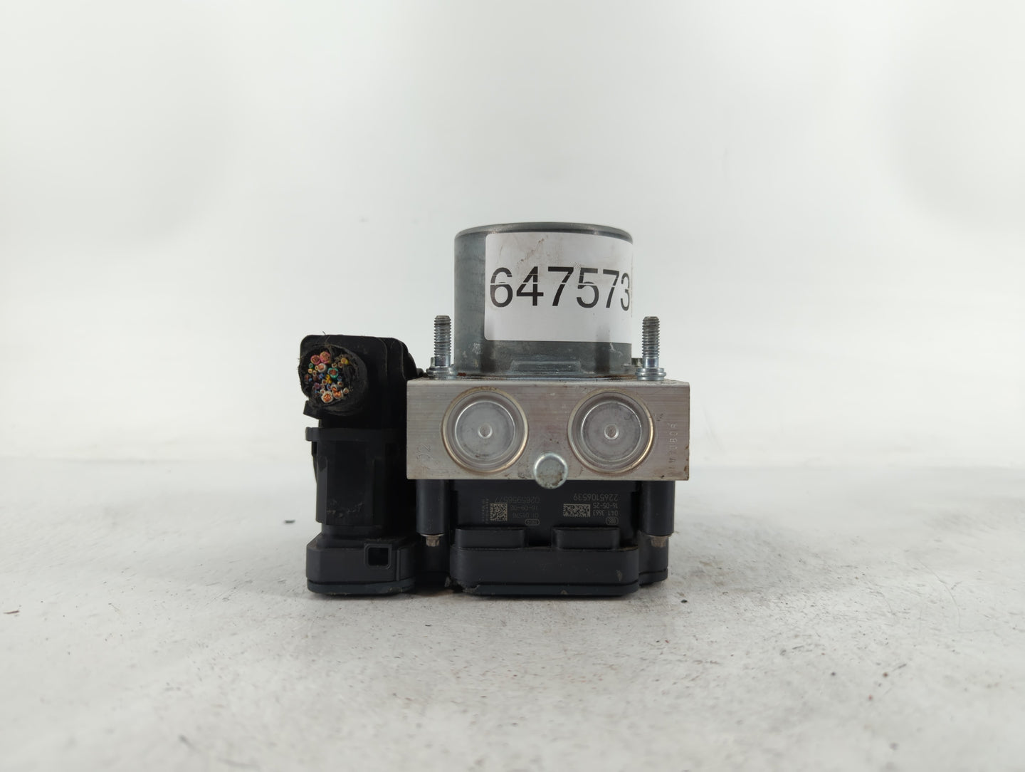 2017 Chevrolet Camaro ABS Pump Control Module Replacement P/N:84089247 Fits OEM Used Auto Parts - Oemusedautoparts1.com