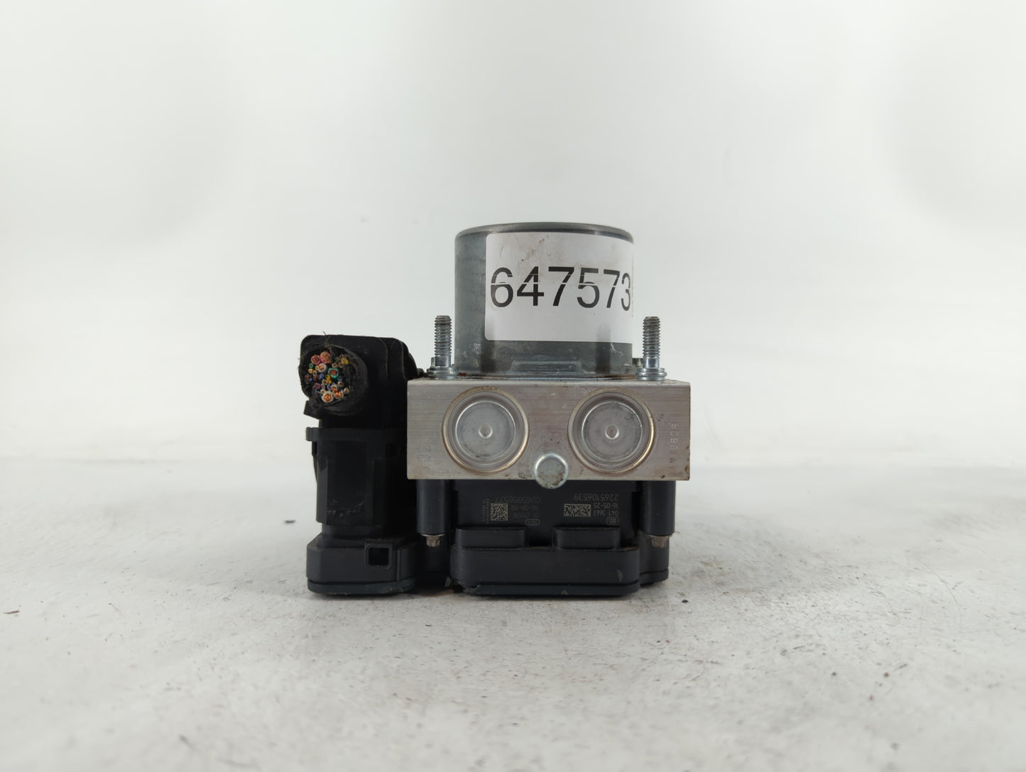 2017 Chevrolet Camaro ABS Pump Control Module Replacement P/N:84089247 Fits OEM Used Auto Parts - Oemusedautoparts1.com