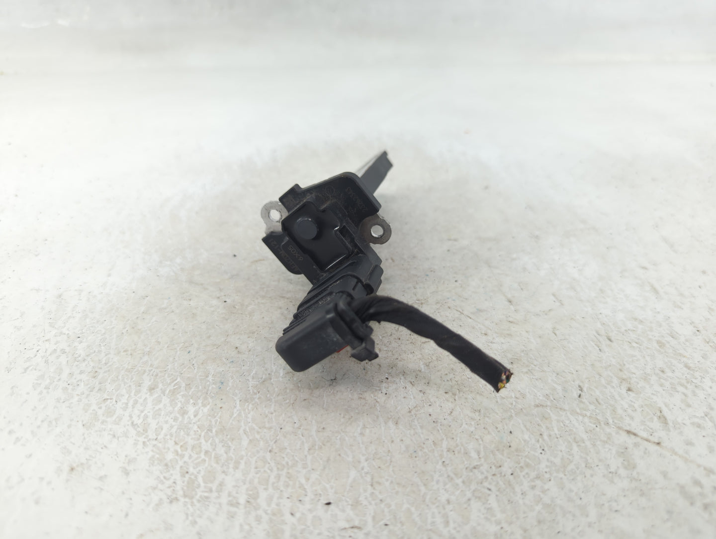 2017 Chevrolet Camaro Fusebox Fuse Box Panel Relay Module P/N:23262343 Fits OEM Used Auto Parts - Oemusedautoparts1.com