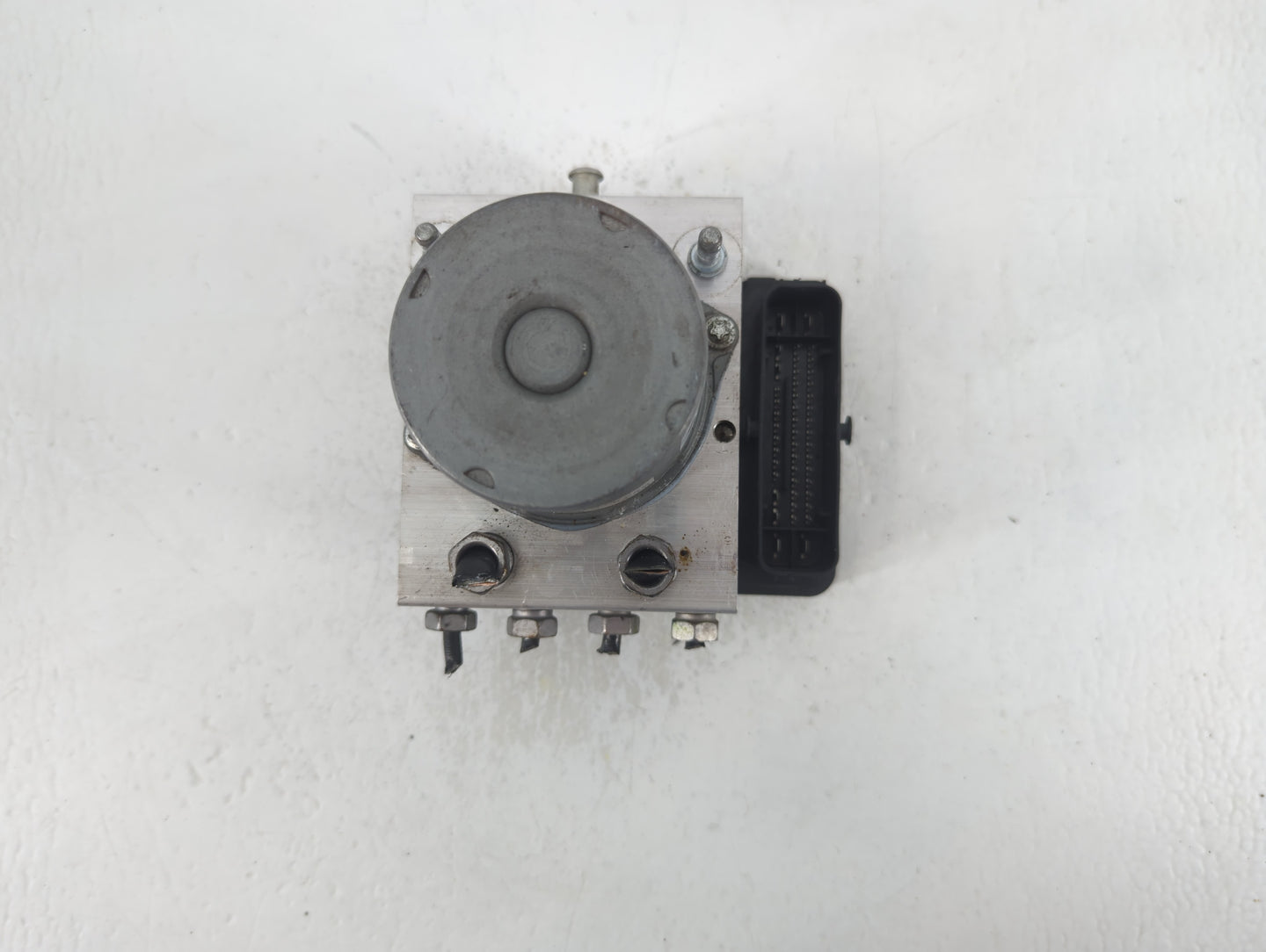 2017 Chevrolet Camaro ABS Pump Control Module Replacement P/N:84089247 245040200 Fits OEM Used Auto Parts - Oemusedautoparts