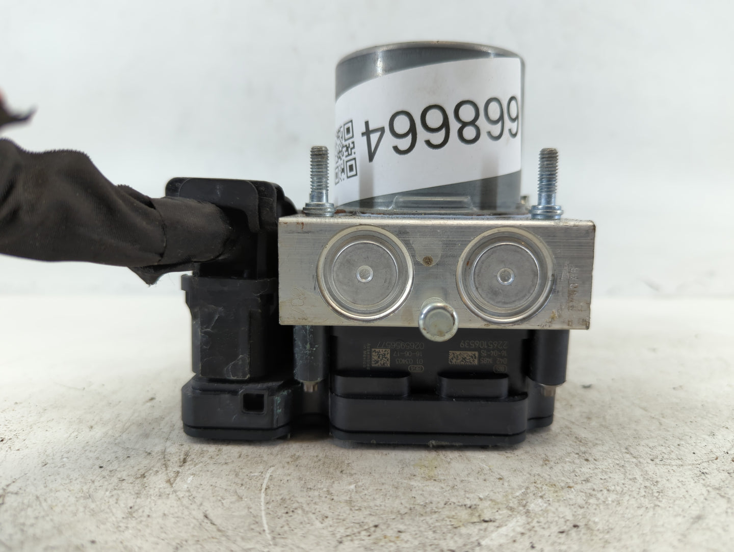 2017 Chevrolet Camaro ABS Pump Control Module Replacement P/N:84089247 Fits OEM Used Auto Parts - Oemusedautoparts1.com