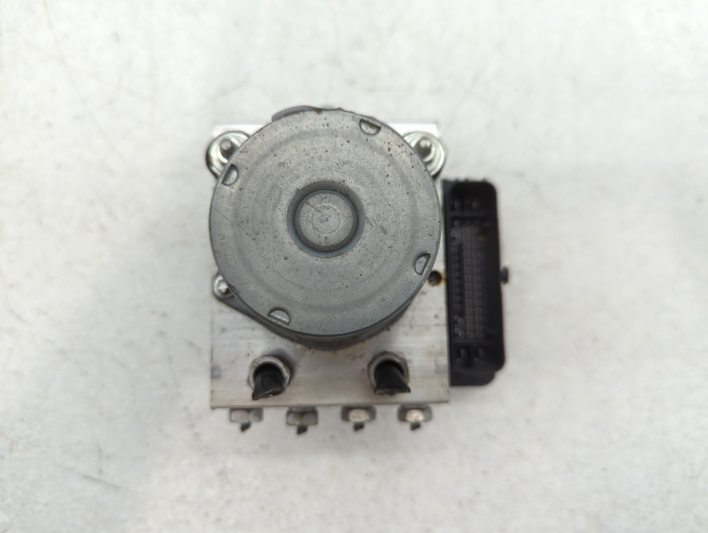 2017 Chevrolet Camaro ABS Pump Control Module Replacement P/N:065055766 245040200 Fits OEM Used Auto Parts - Oemusedautopart
