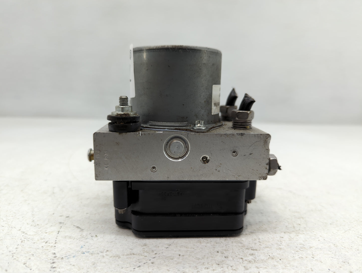 2017 Chevrolet Camaro ABS Pump Control Module Replacement P/N:065055766 245040200 Fits OEM Used Auto Parts - Oemusedautopart