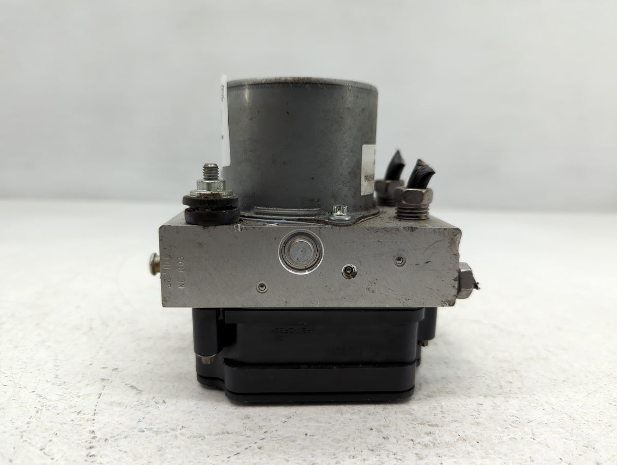 2017 Chevrolet Camaro Anti-Lock Brake ABS Pump Module Actuator OEM P/N:065055766 245040200 Fits OEM Used Auto Parts - Oemuse