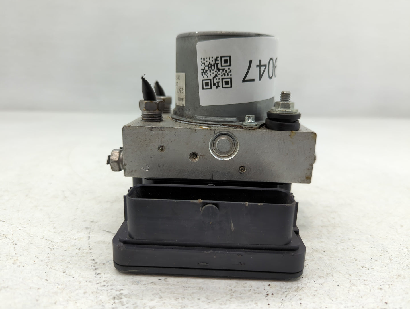 2017 Chevrolet Camaro ABS Pump Control Module Replacement P/N:065055766 245040200 Fits OEM Used Auto Parts - Oemusedautopart