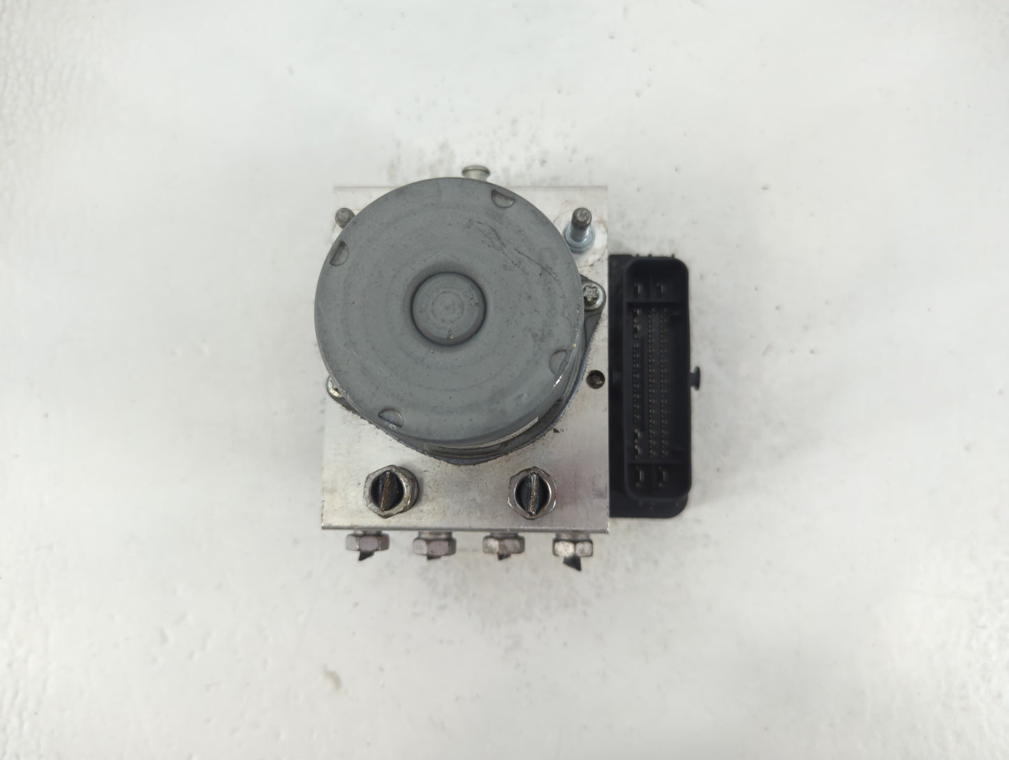 2017 Chevrolet Camaro ABS Pump Control Module Replacement P/N:84089247 Fits OEM Used Auto Parts - Oemusedautoparts1.com