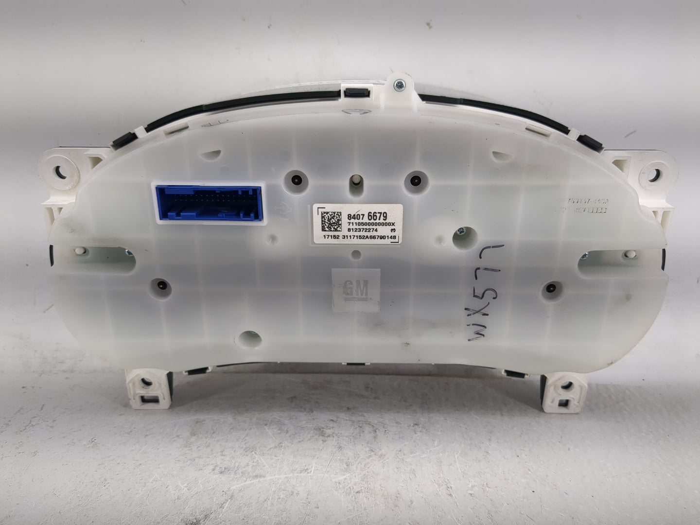 2016 Chevrolet Colorado Instrument Cluster Speedometer Gauges P/N:84076679 Fits OEM Used Auto Parts - Oemusedautoparts1.com
