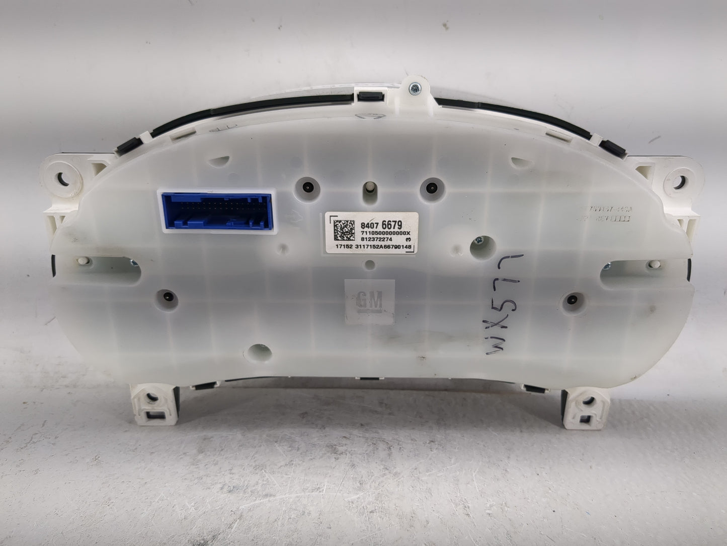 2016 Chevrolet Colorado Instrument Cluster Speedometer Gauges P/N:84076679 Fits OEM Used Auto Parts - Oemusedautoparts1.com
