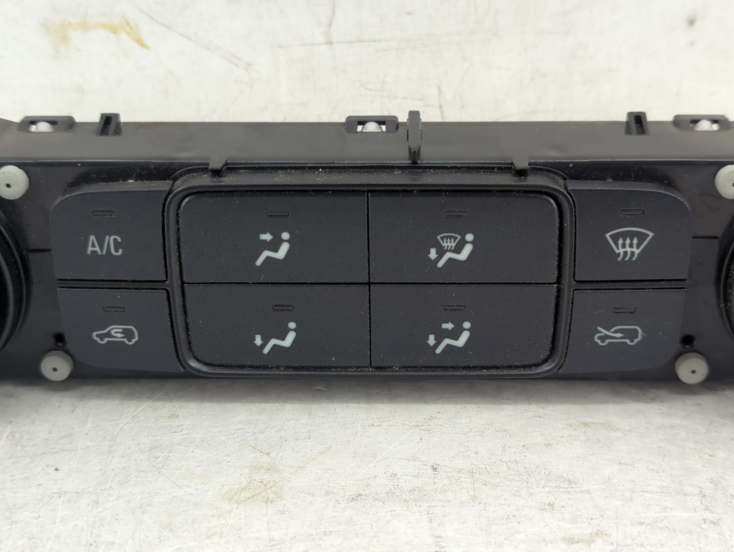 2015-2022 Chevrolet Colorado Climate Control Module Temperature AC/Heater Replacement P/N:815372982 84164473 Fits OEM Used A