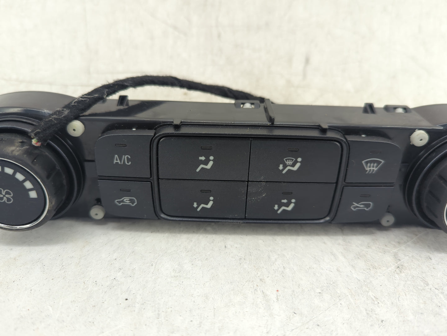 2015-2022 Chevrolet Colorado Climate Control Module Temperature AC/Heater Replacement P/N:84164473 Fits OEM Used Auto Parts 