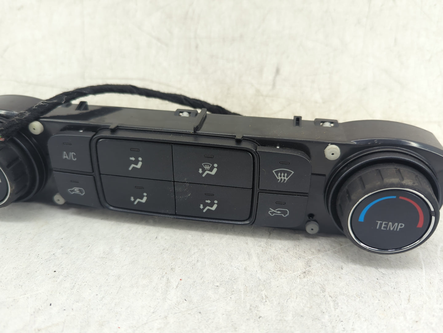 2015-2022 Chevrolet Colorado Climate Control Module Temperature AC/Heater Replacement P/N:84164473 Fits OEM Used Auto Parts 