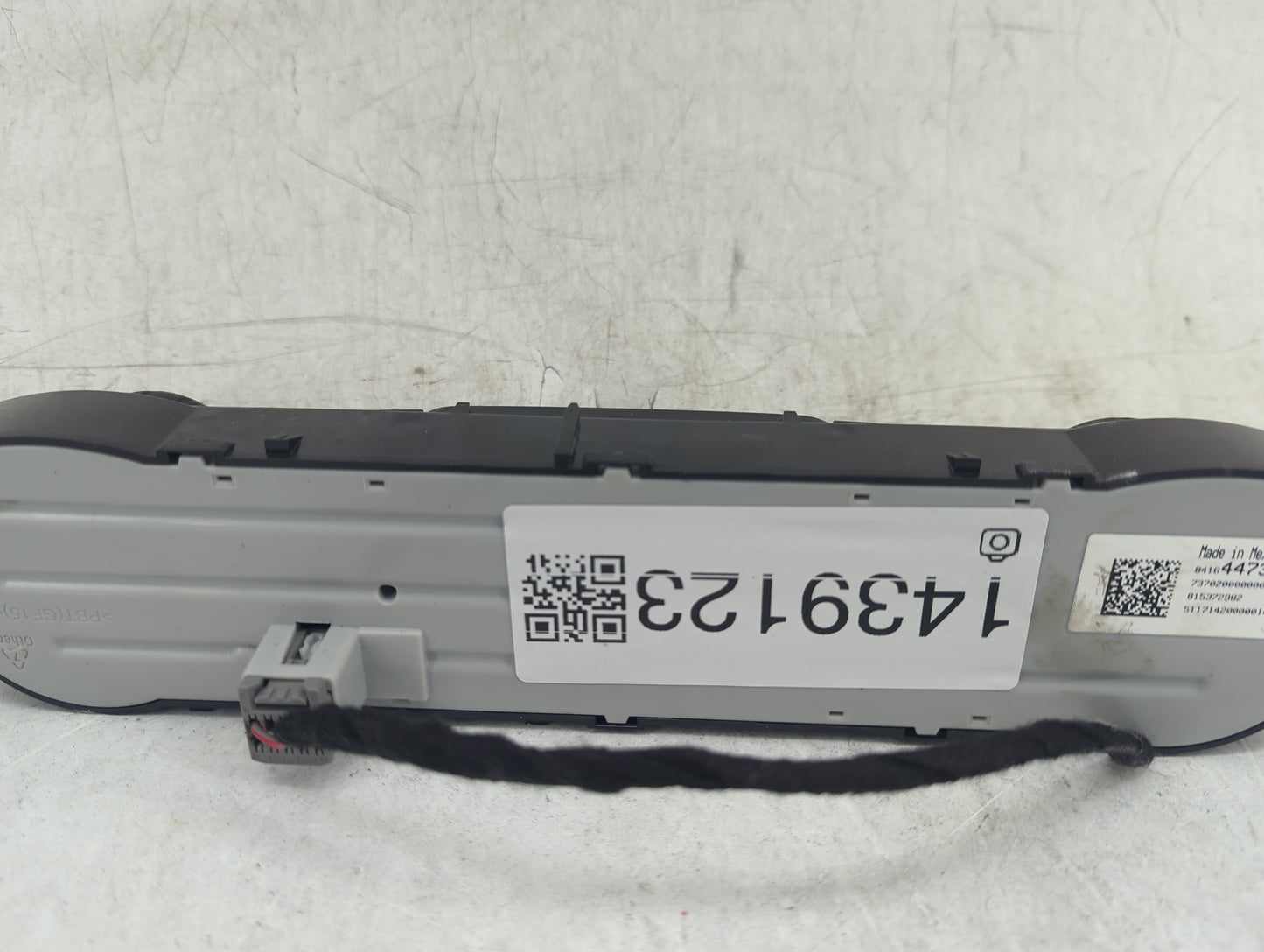 2015-2022 Chevrolet Colorado Climate Control Module Temperature AC/Heater Replacement P/N:84164473 Fits OEM Used Auto Parts 