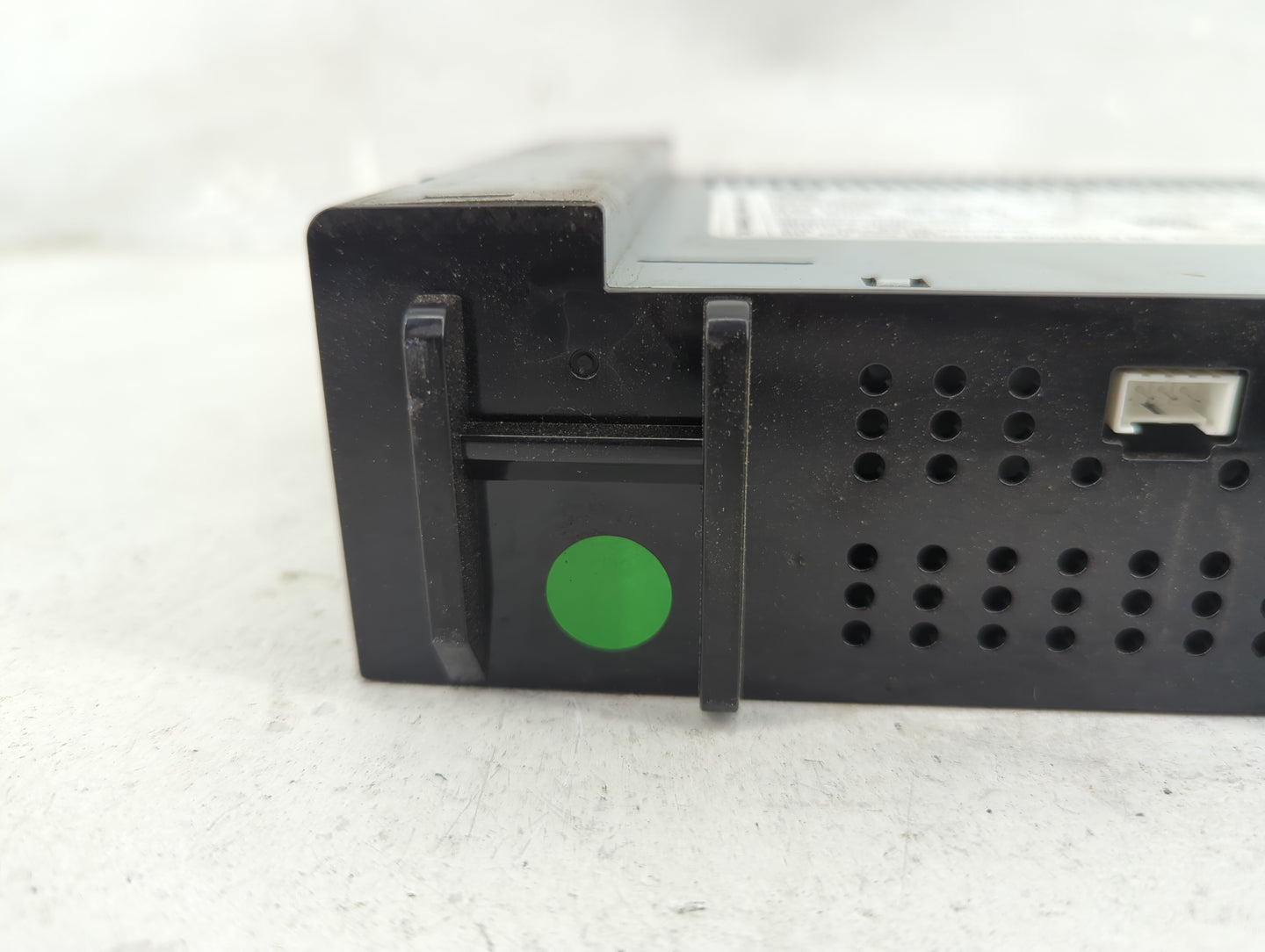 2017 Chevrolet Colorado Radio AM FM Cd Player Receiver Replacement P/N:42532873 7310500000000X, 555343750 Fits Fits 2018 201